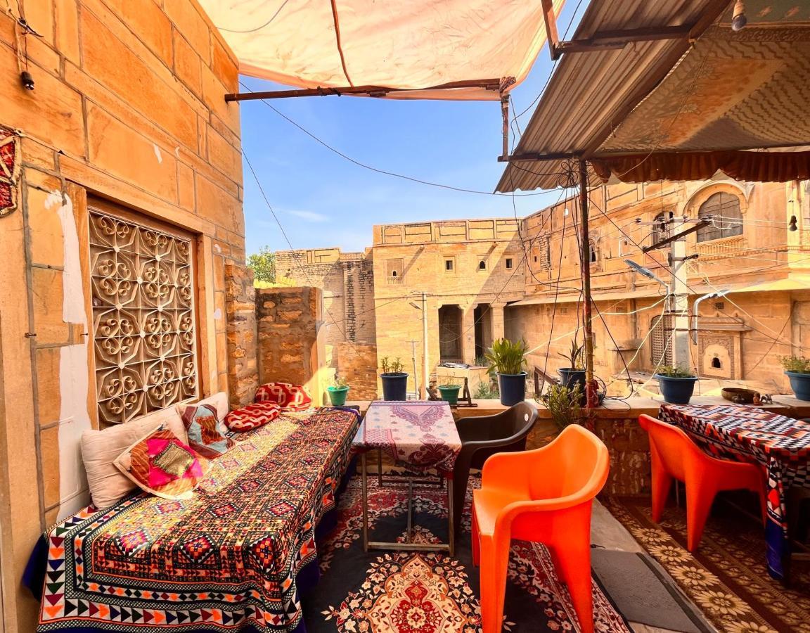Hostel Marigold Home Stay جيلسامر المظهر الخارجي الصورة